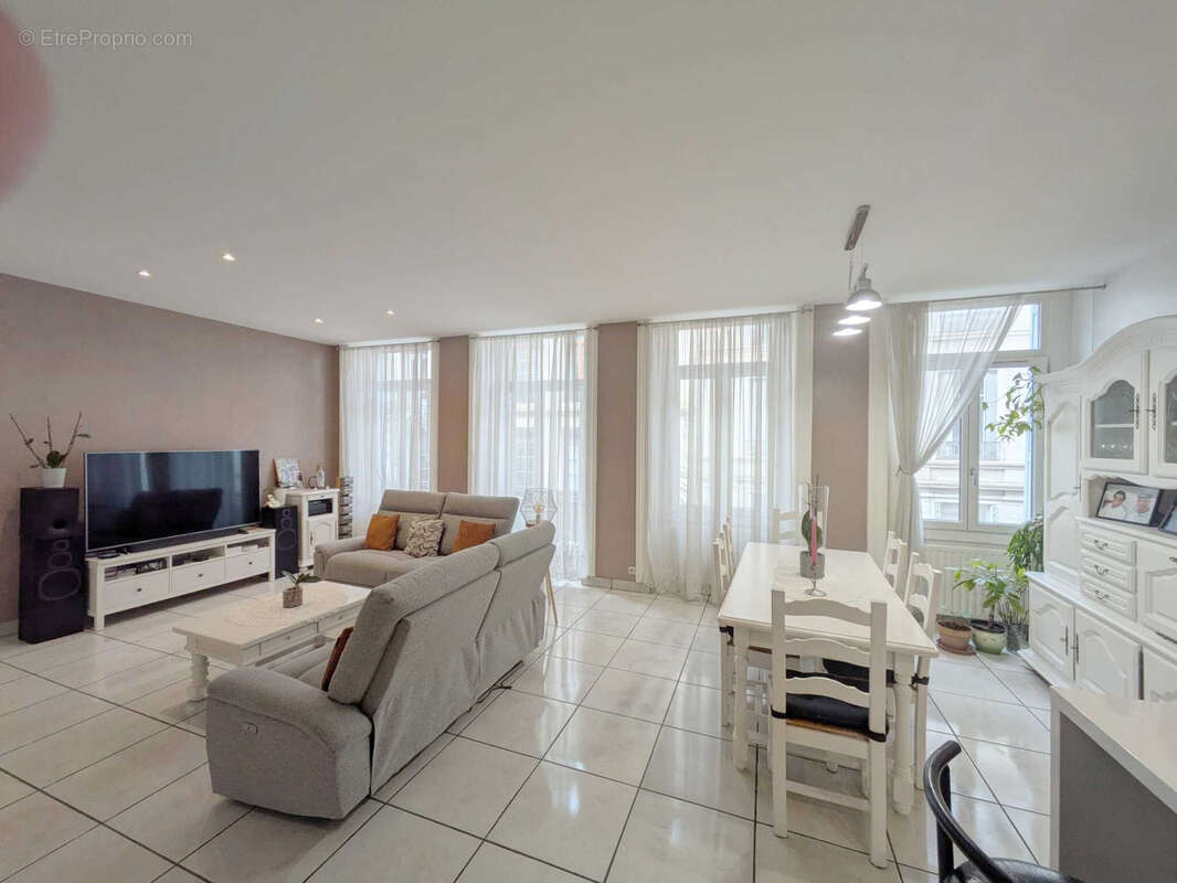 Appartement à SAINT-ETIENNE