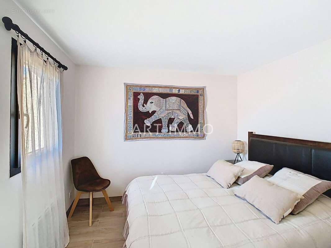 Maison à L&#039;ISLE-SUR-LA-SORGUE