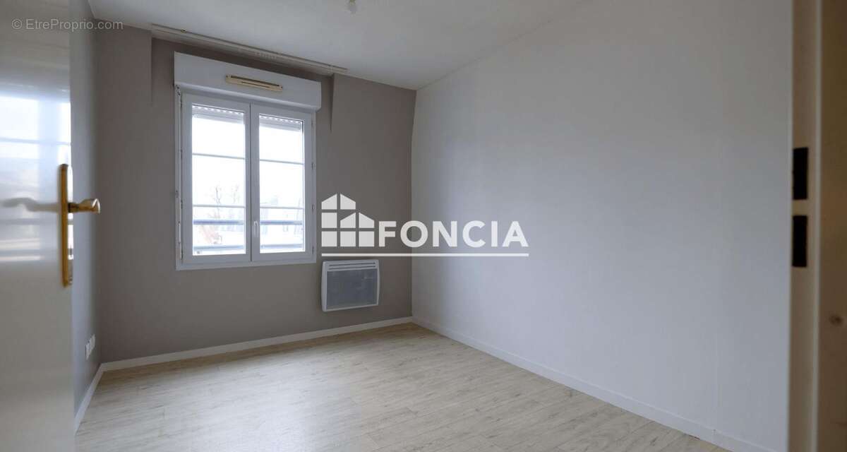 Appartement à DAMMARIE-LES-LYS