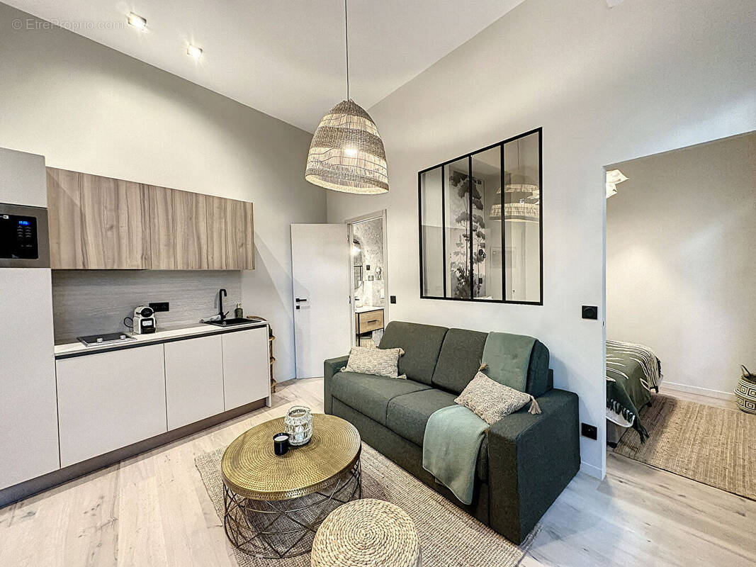 Appartement à MOUANS-SARTOUX