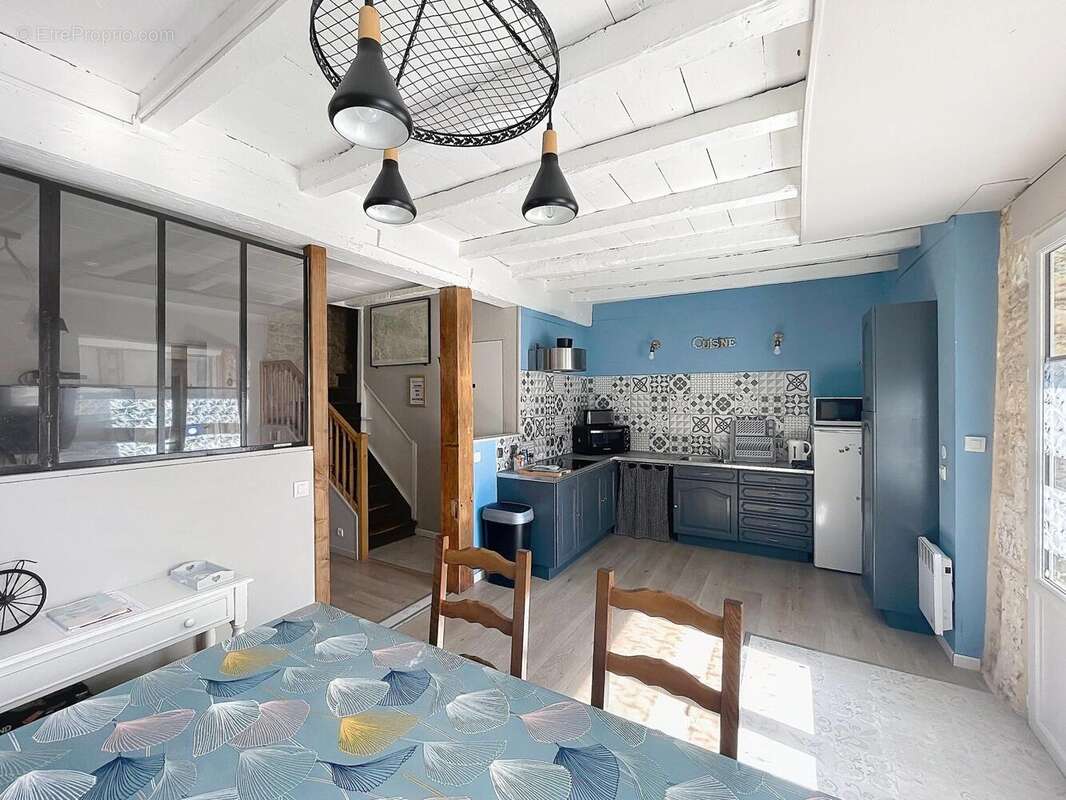 Maison 175 m² à Vibrac  - photo 6