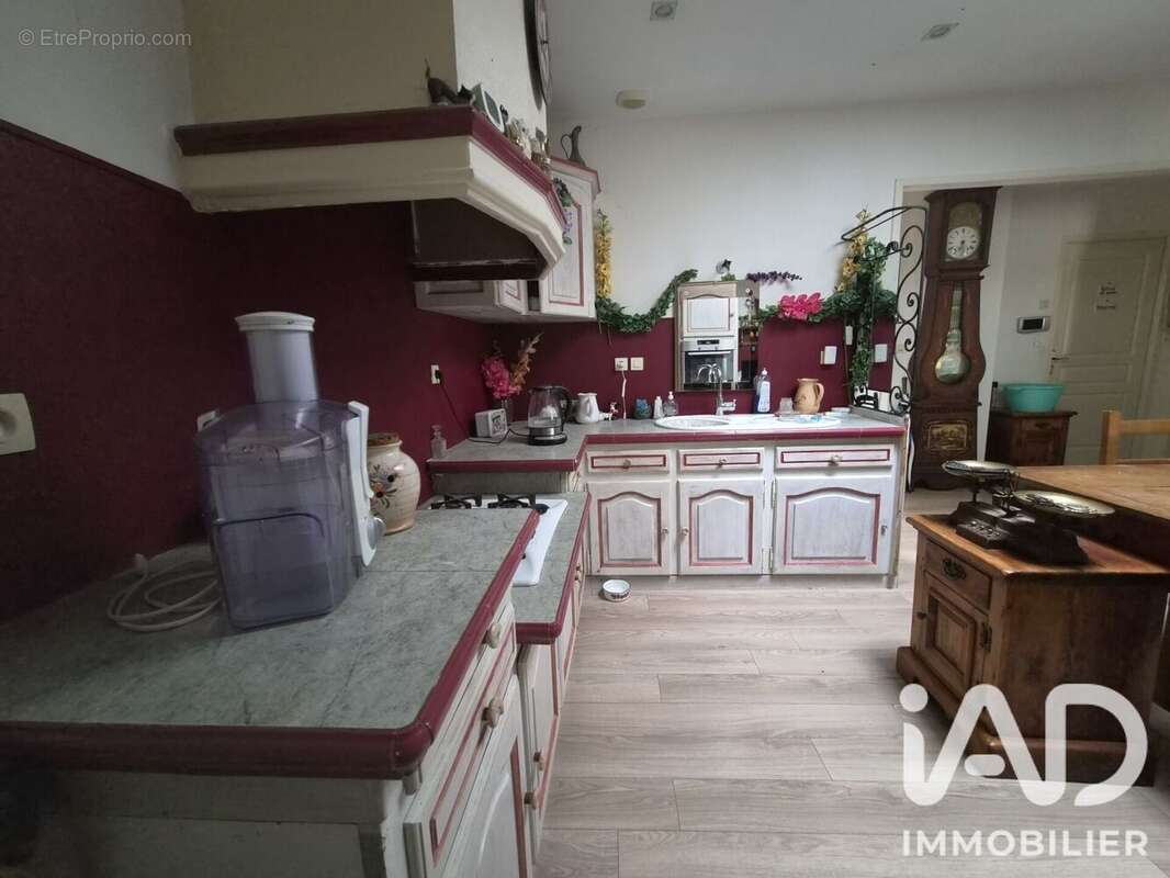 Maison 101 m² à Brioux-Sur-Boutonne  - photo 3