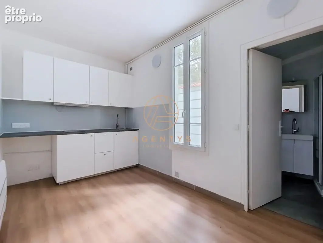 Appartement à SAINT-MAUR-DES-FOSSES