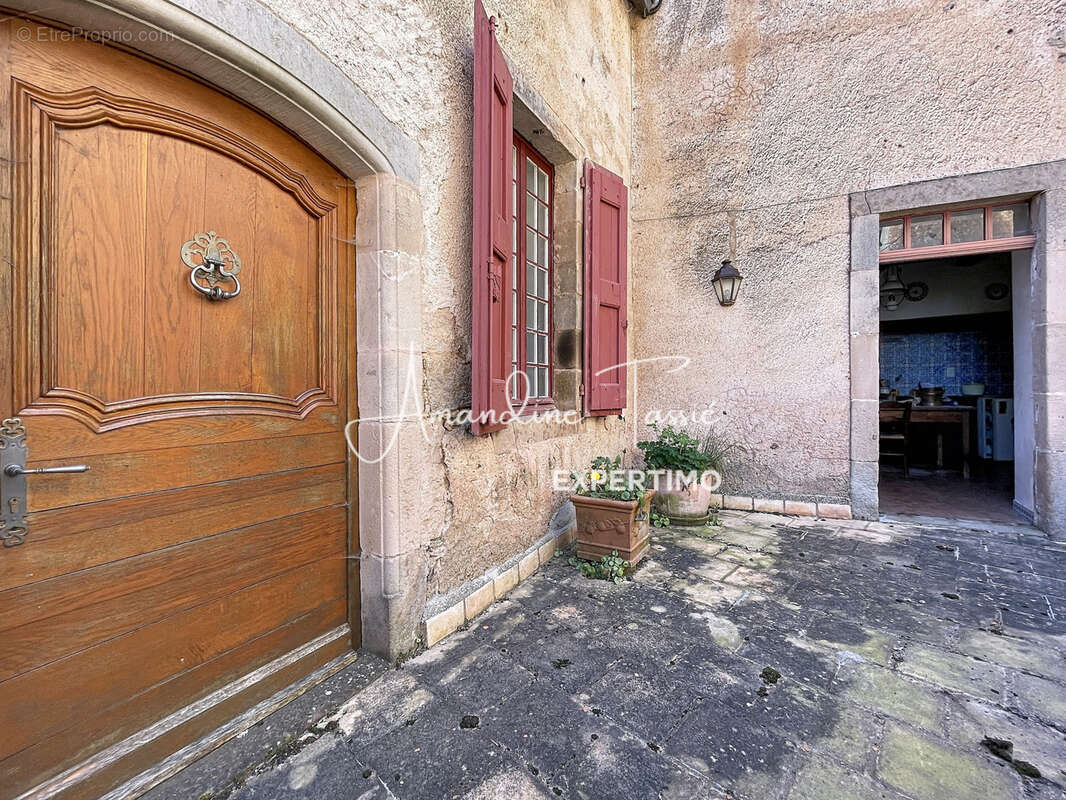 Maison à MONTJAUX