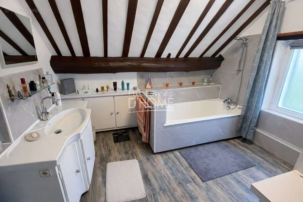 Maison à AUGERS-EN-BRIE