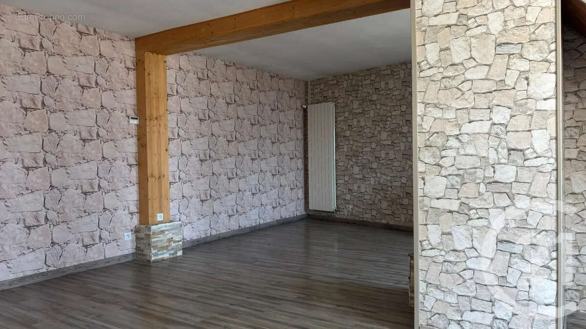 Maison 72 m² à Croth  - photo 3