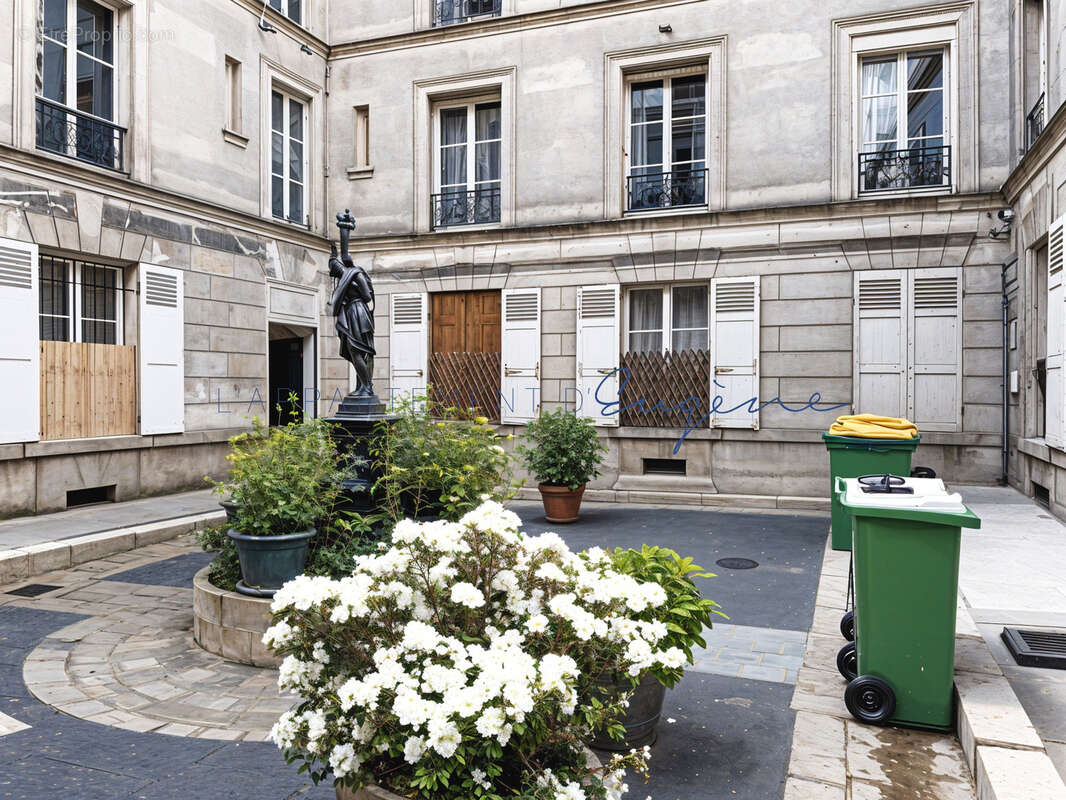 Appartement à PARIS-17E