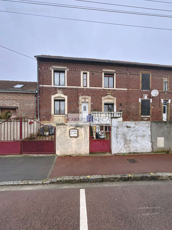 Maison de ville de type 3 en Triplex - NOYON (60400) - photo 9