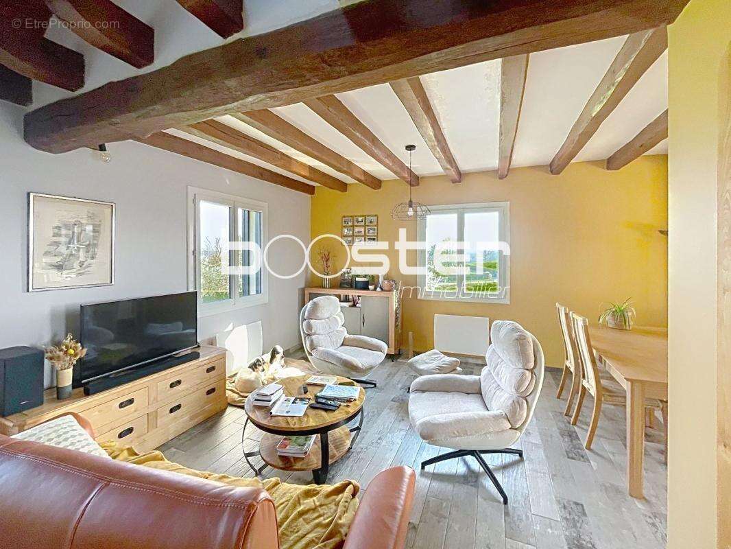 Maison à SAINT-YRIEIX-LA-PERCHE
