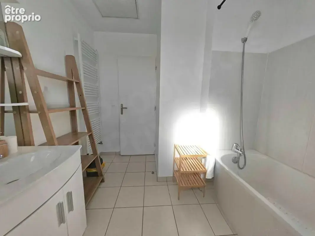 Une maison familiale moderne et lumineuse - photo 16