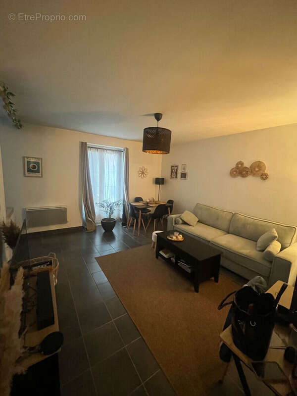 Appartement à BOURAY-SUR-JUINE