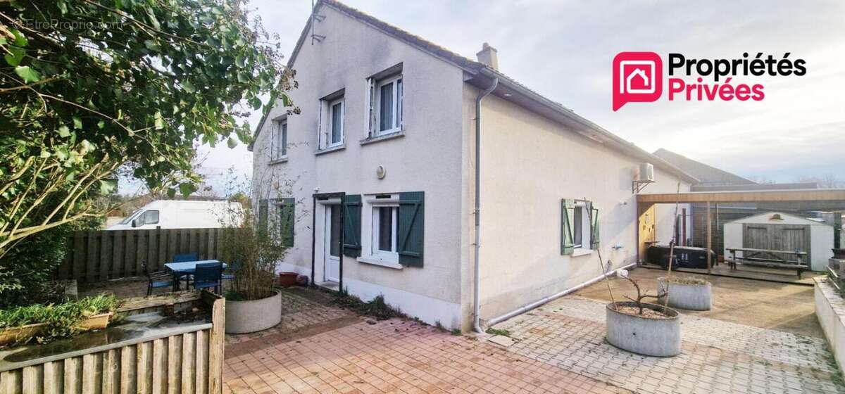 Local commercial/artisanal de 208 m² + Maison 138 m² - 6 pièces - 4 ch - terrasse - photo 16