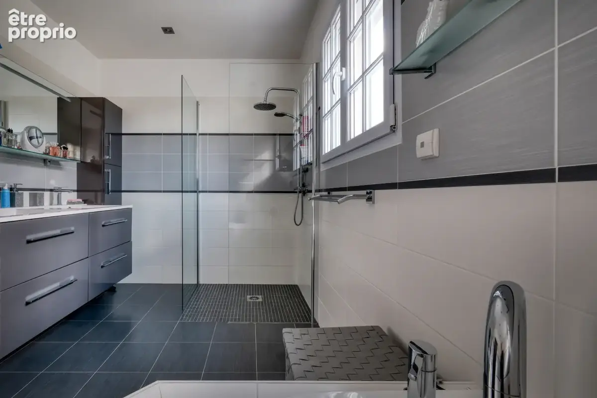 Maison indivdiuelle de plain pied - 210m2 - 5 chambres - dpe c - photo 15