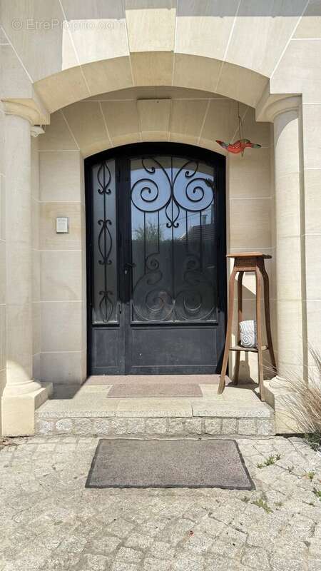 Maison à EZANVILLE
