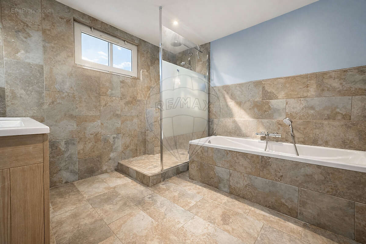 Maison à PONT-SAINTE-MAXENCE