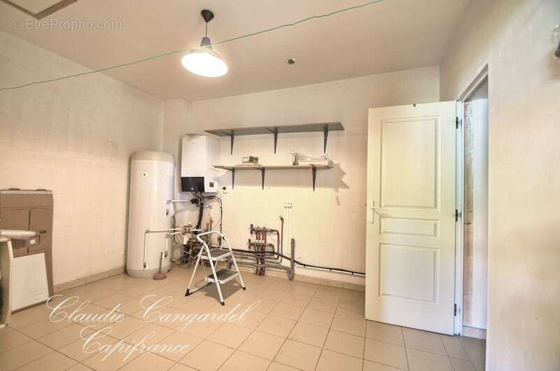 Maison à vendre de 217 m² au calme, sur plus de 2 100 m² de parcelle, à 7 min de Châtelaillon-Plage - photo 30