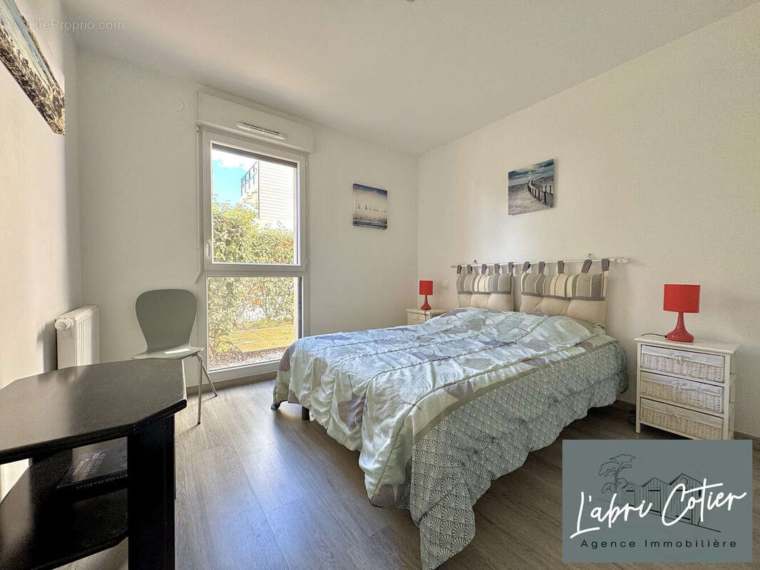 Chambre 1 - Appartement à NOTRE-DAME-DE-RIEZ