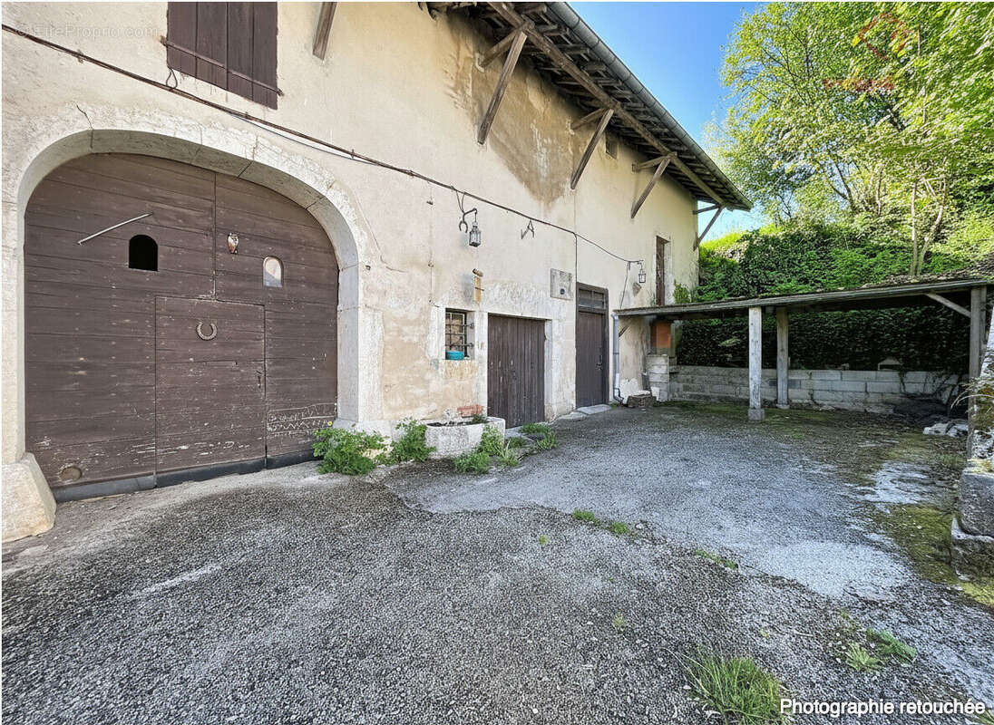 Maison à BARESIA-SUR-L'AIN