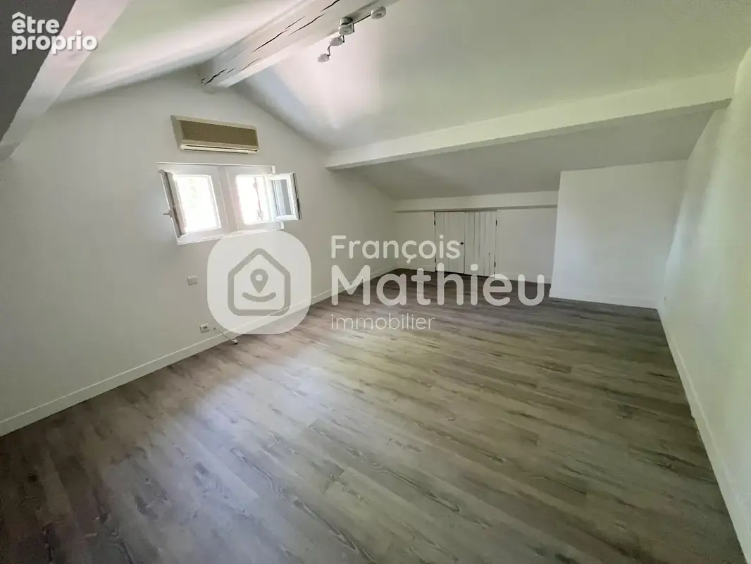 Le Plantay : Maison 3 ch + garage - piscine sécurisée sur terrain d'environ 1 508m2 - photo 8