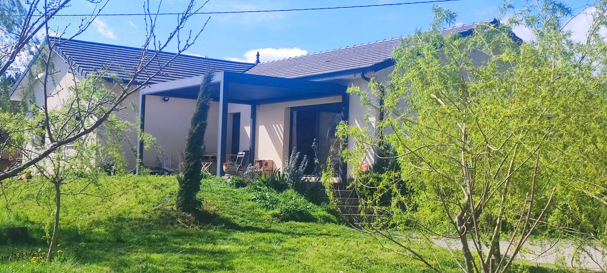 Maison à ALBOUSSIERE