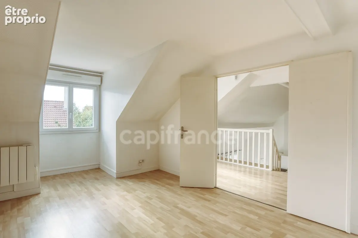Maison familiale d'environ 140 m² – 4 chambres – Séjour cathédrale – Jardin – Longjumeau - photo 15
