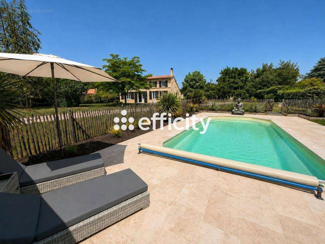 Maison 171 m² à La Lande-De-Fronsac  - photo 14
