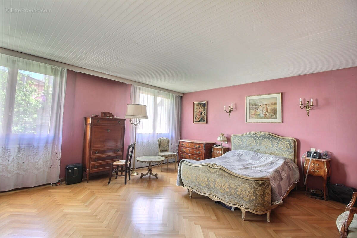 Appartement à L'ILE-SAINT-DENIS