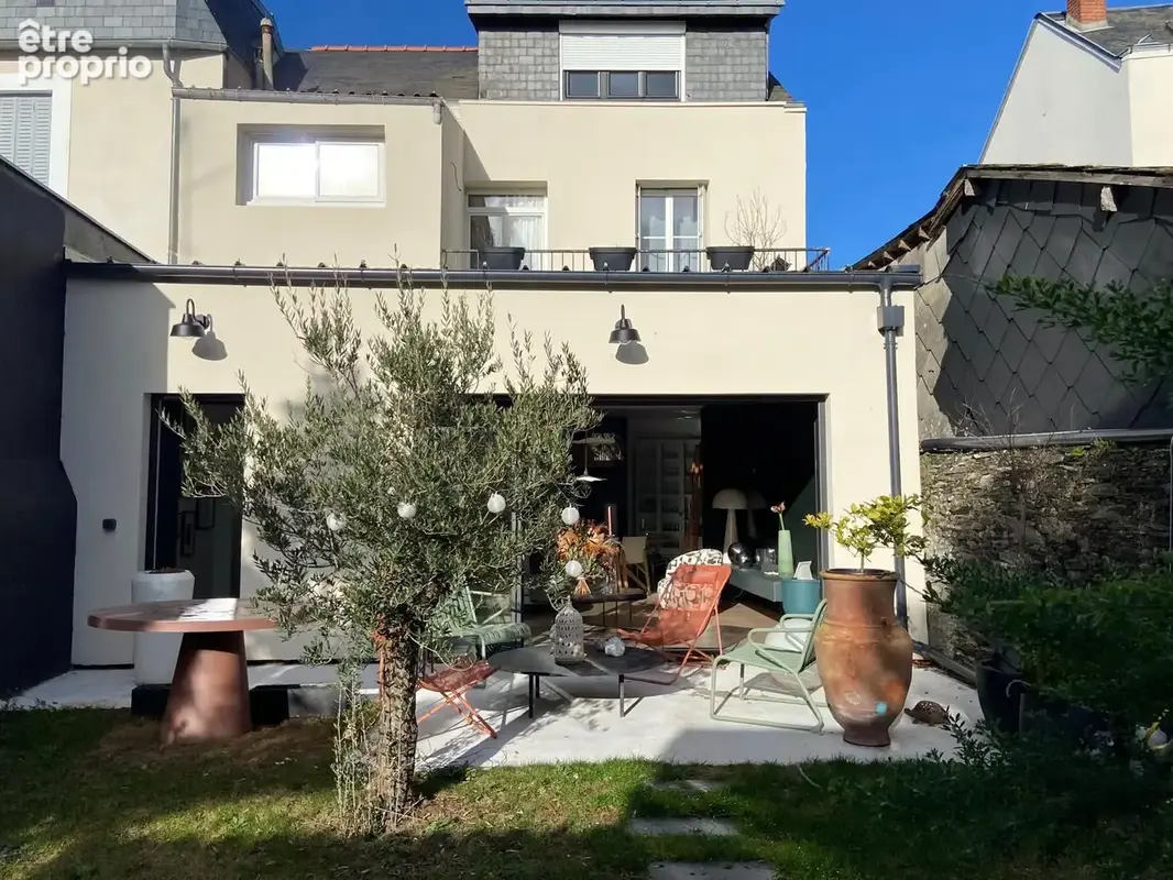 Maison à vendre à Angers   123 m2, 3 chambres, jardin clos de 177 m2, entièrement rénovée - photo 5