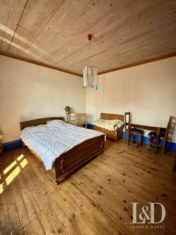 Maison à REVENTIN-VAUGRIS