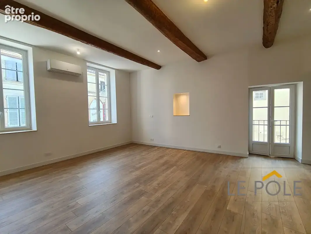 Appartement à VALREAS