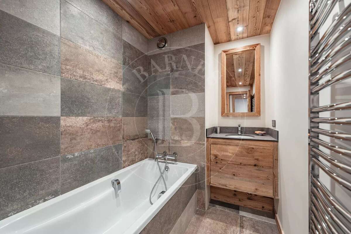 Appartement à LES ALLUES