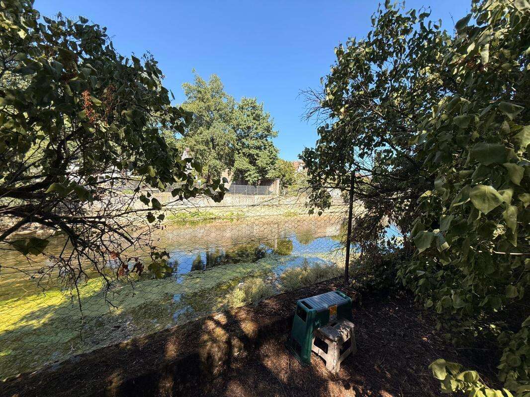 Maison Individuelle - Un jardin sans vis-à-vis, bordé par la rivière, dans un écrin de verdure - photo 25