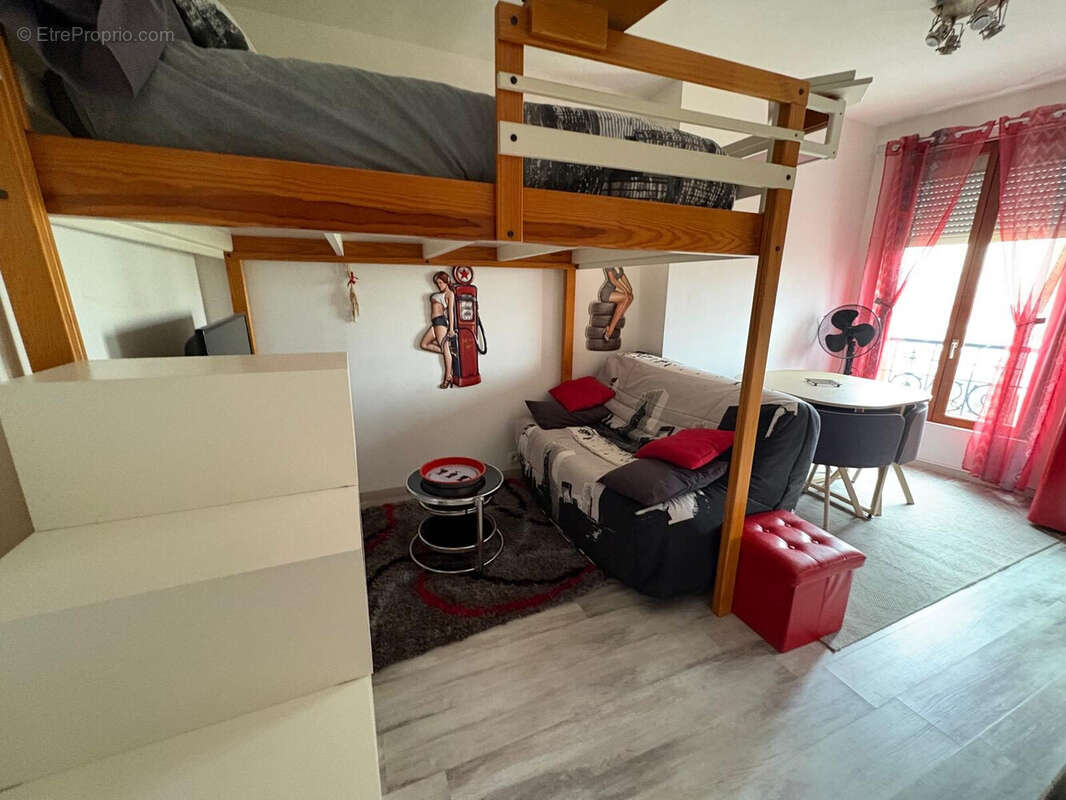 Appartement à PARIS-20E