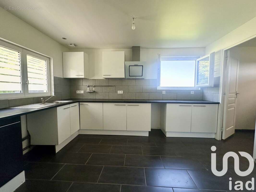 Maison 83 m² à Bazoches-Sur-Le-Betz  - photo 6