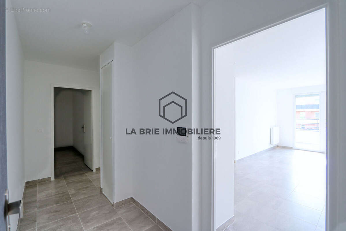 Appartement à EMERAINVILLE