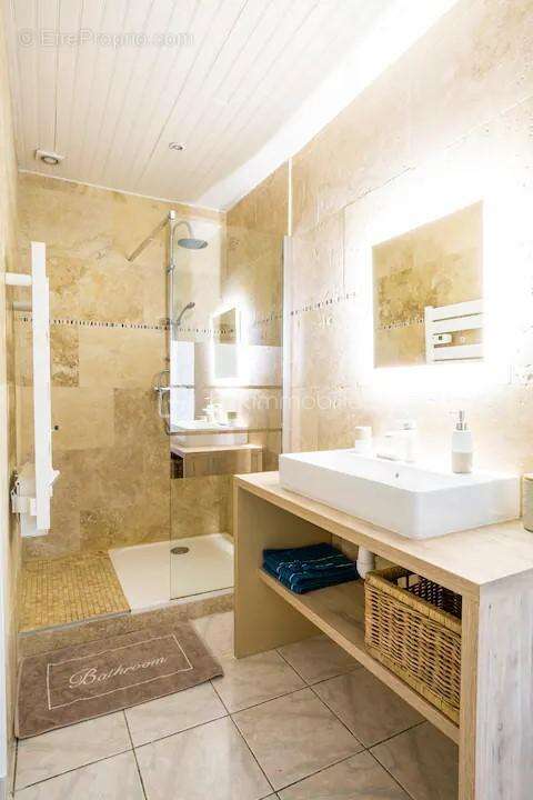 Maison à SAINT-QUENTIN-LA-POTERIE