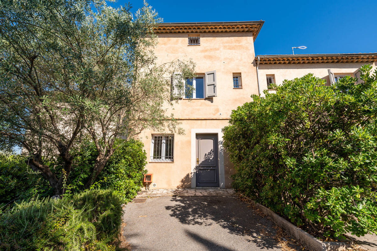 Maison à LA COLLE-SUR-LOUP