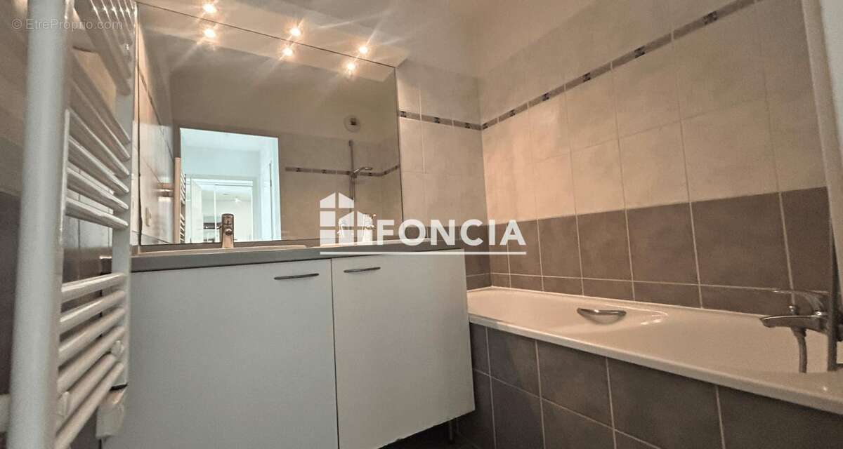 Appartement à CASTELNAU-LE-LEZ