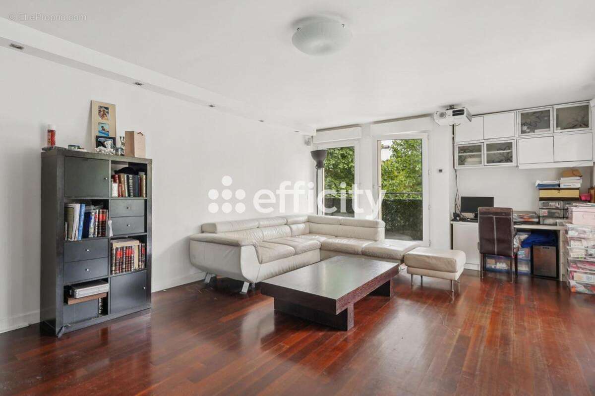 Appartement à MONTROUGE