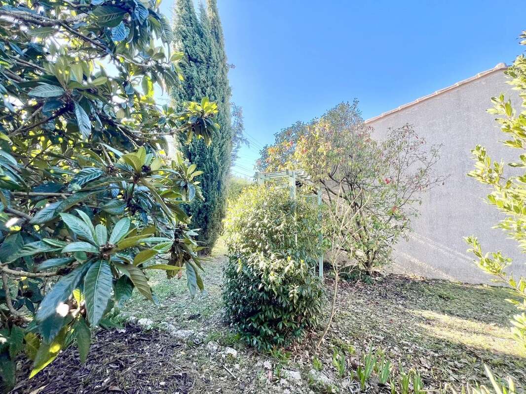 Maison à FORCALQUEIRET