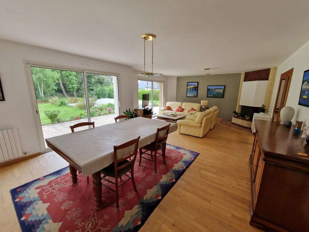 Maison à PLOUGOUMELEN