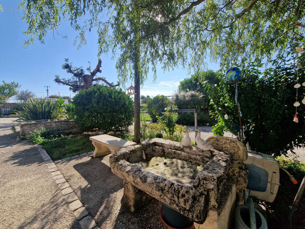 Maison à TUGERAS-SAINT-MAURICE