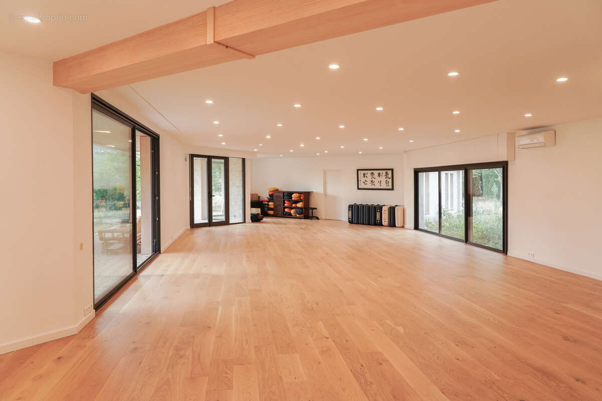 Maison à SAINT-VALLIER-DE-THIEY