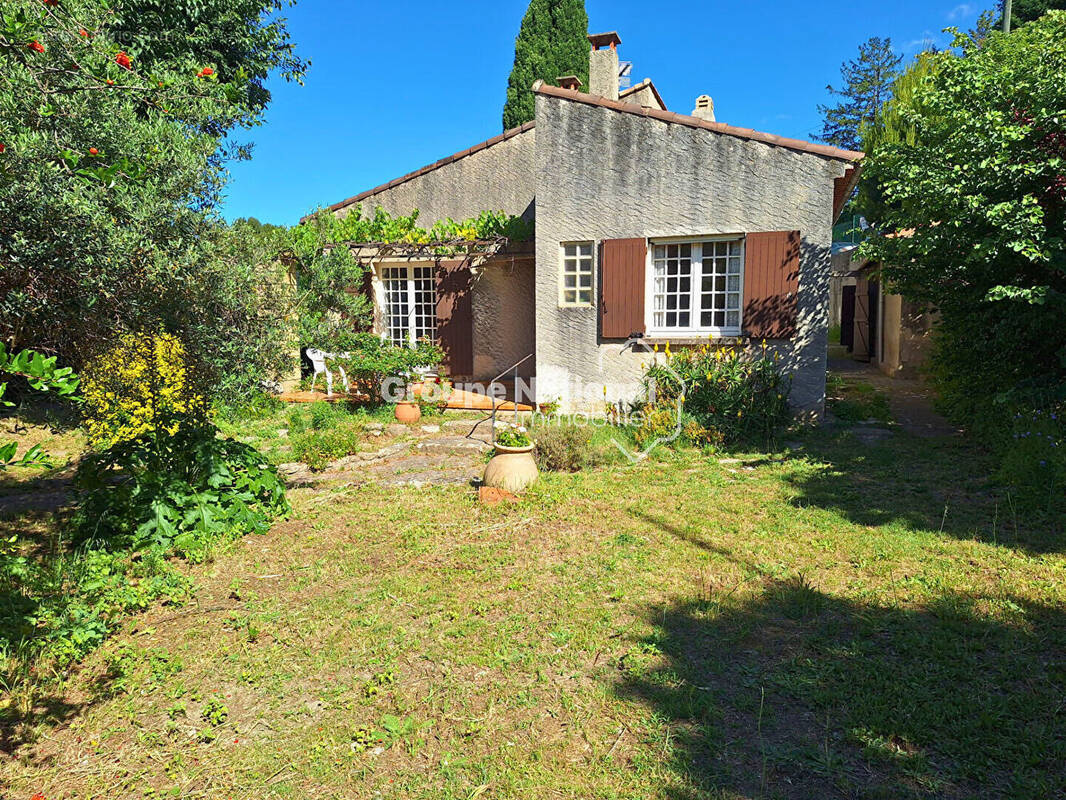 Maison à SAINT-CHAMAS