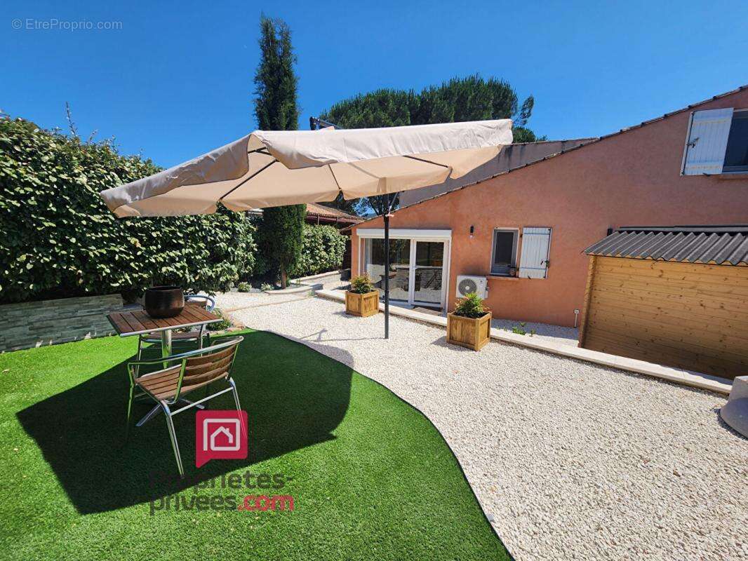 Maison à BAGNOLS-EN-FORET