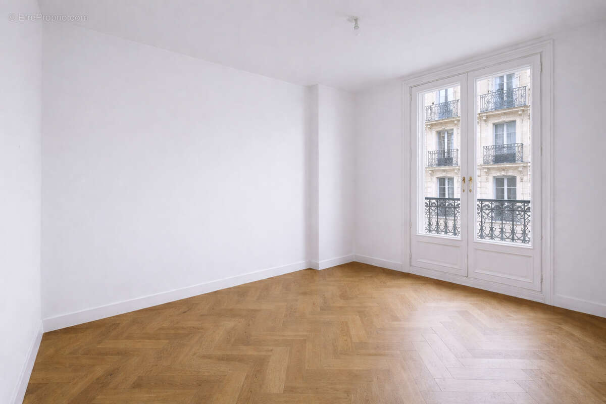 Appartement à SURESNES