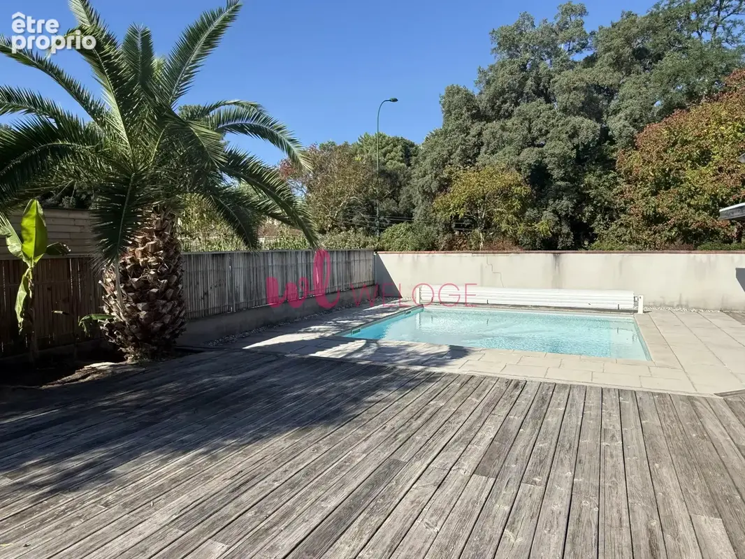 MAGESCQ — Maison contemporaine de plain-pied 125 m², piscine, pool house et double garage - photo 2