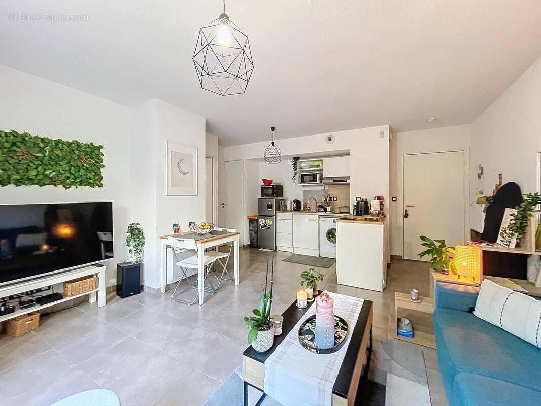 Photo 1 - Appartement à JUVIGNAC