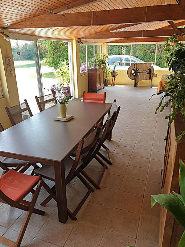 Maison 181 m² – Barbezieux (16) – 4/5 chambres, terrain 3 300 m², 2 garages - photo 4