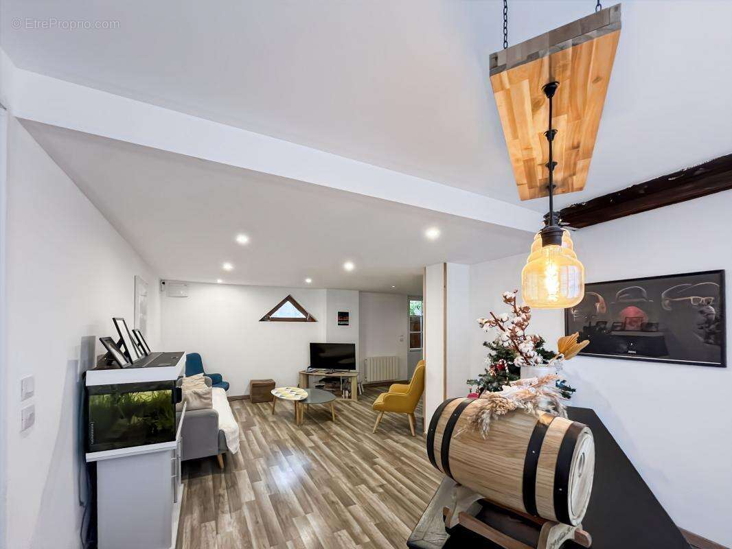 Maison à JOUY-LE-POTIER